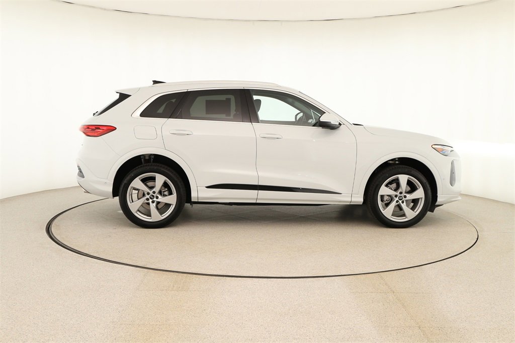 New 2025 Audi Q5 Premium Plus image 8