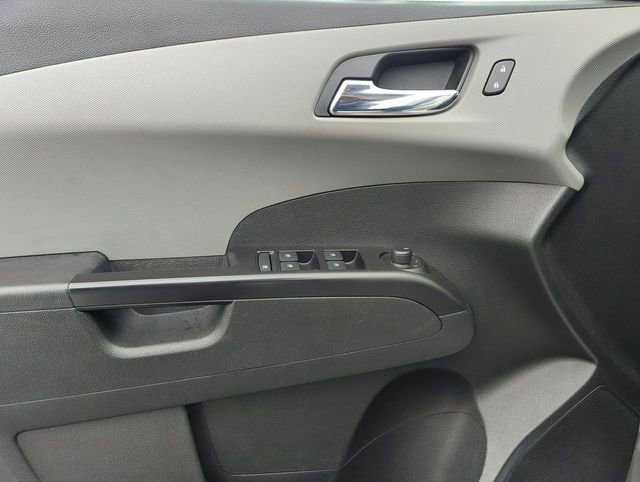 Used 2019 Chevrolet Sonic LT w/ Convenience Package image 13