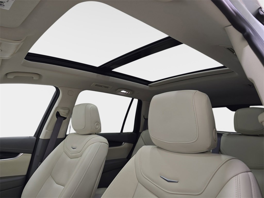 Used 2024 Cadillac XT6 Premium Luxury image 33
