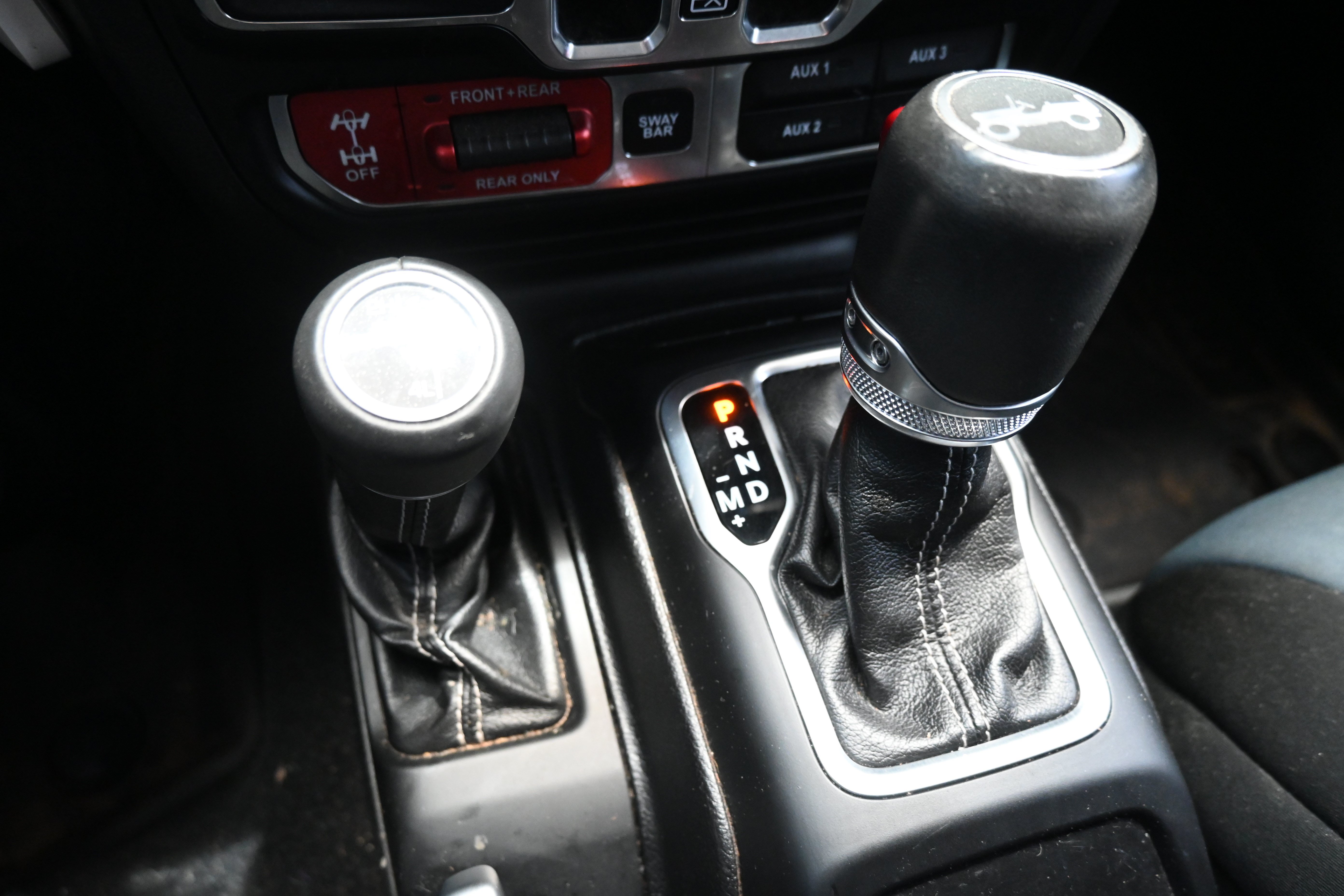 Used 2019 Jeep Wrangler Unlimited Rubicon w/ Dual Top Group AWD/4WD image 15