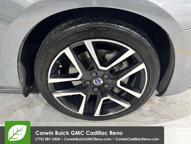 Used 2017 Volvo S60 T5 Dynamic AWD/4WD image 37