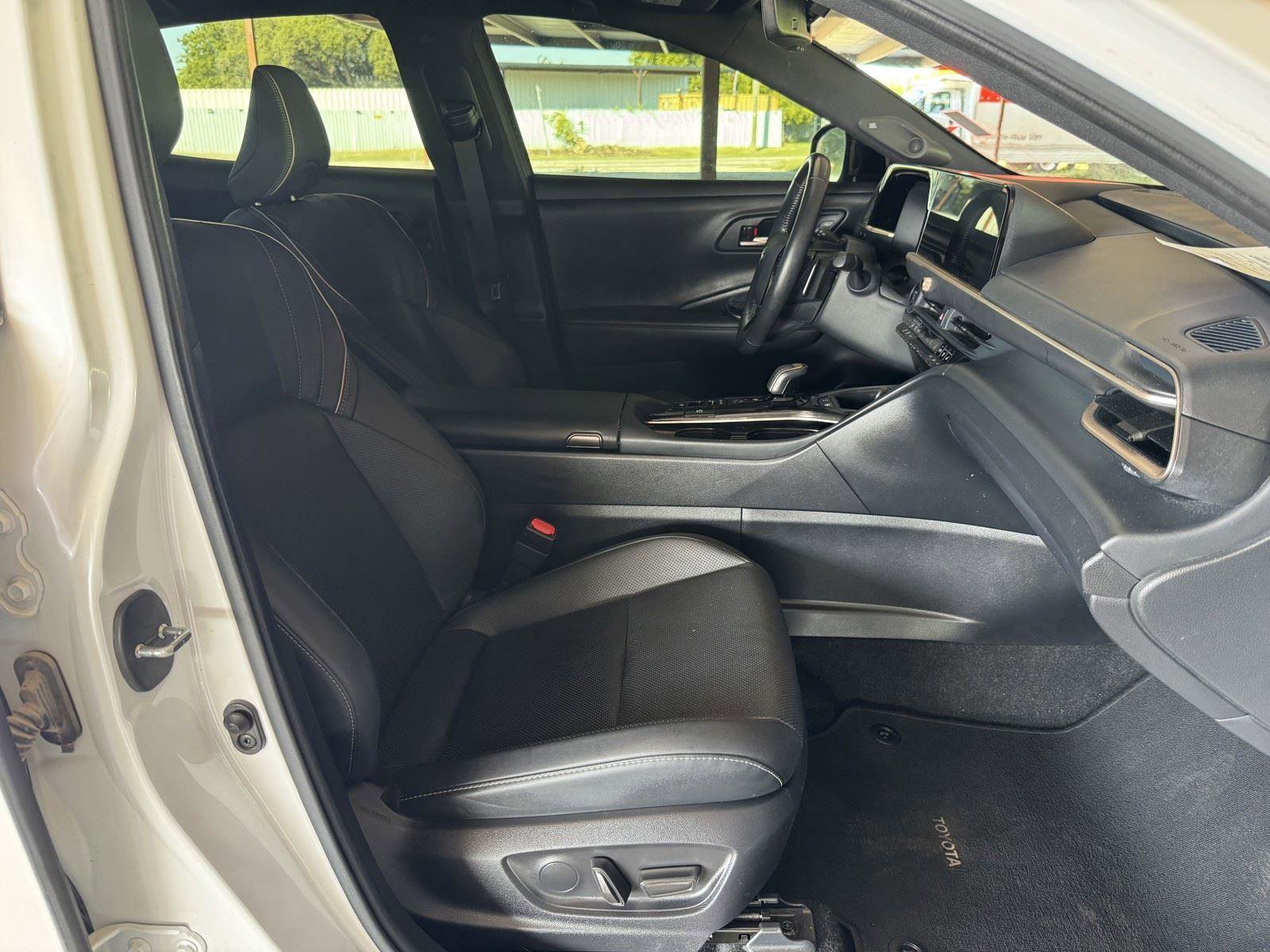 Used 2024 Toyota Crown Platinum AWD/4WD image 41