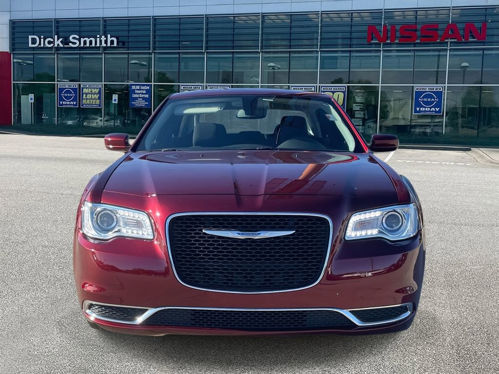 Used 2023 Chrysler 300 Touring image 2