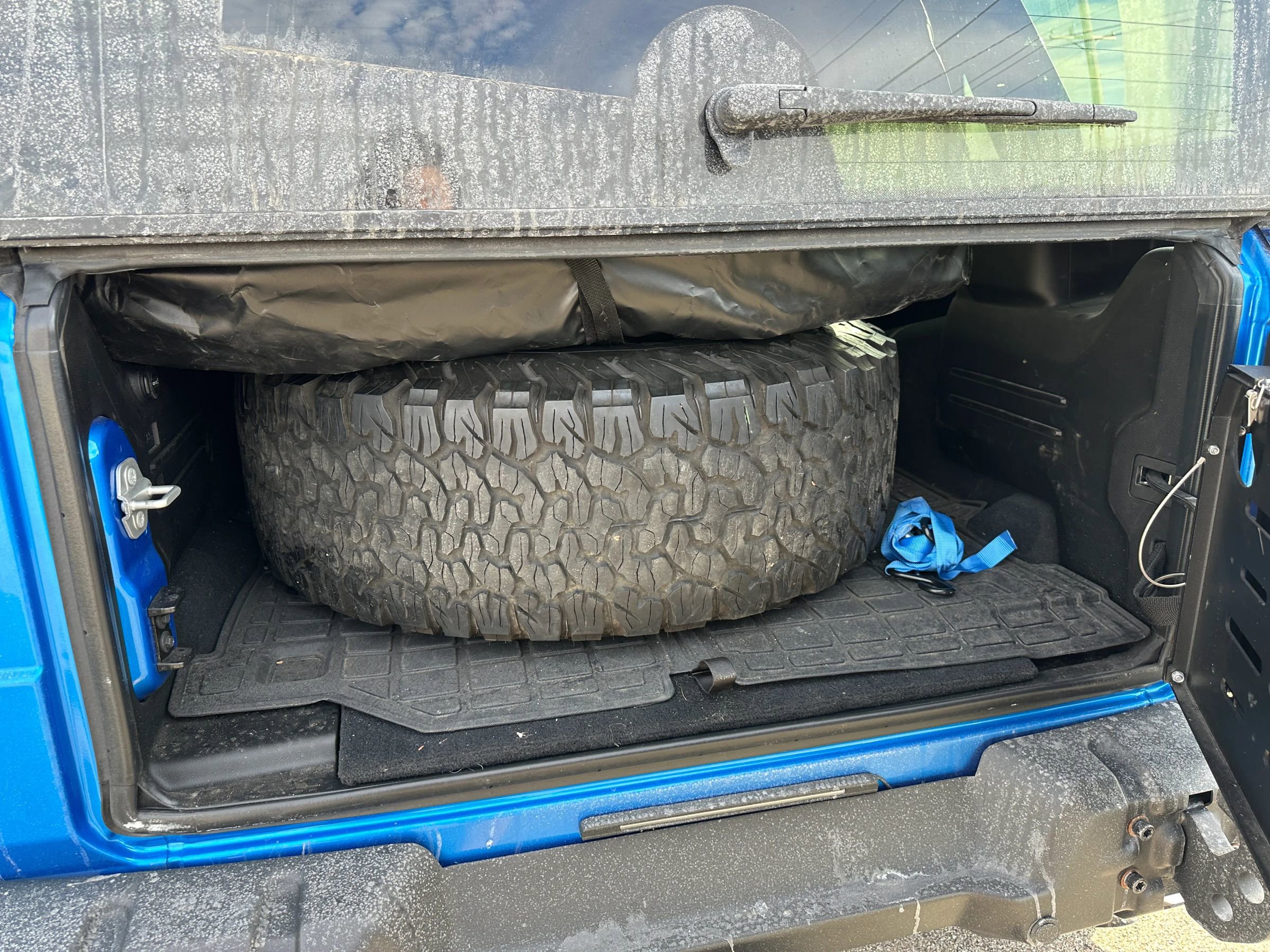 Used 2024 Jeep Wrangler Unlimited Rubicon w/ Dual Top Group image 4