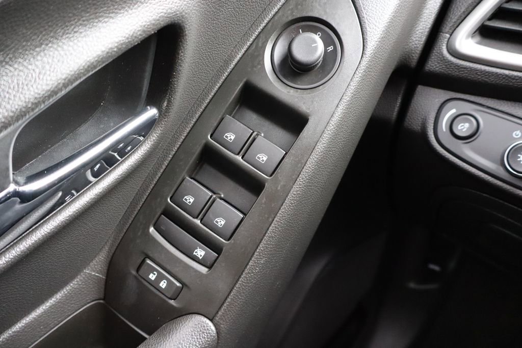 Used 2021 Chevrolet Trax LS w/ Tint and Cruise Package image 13