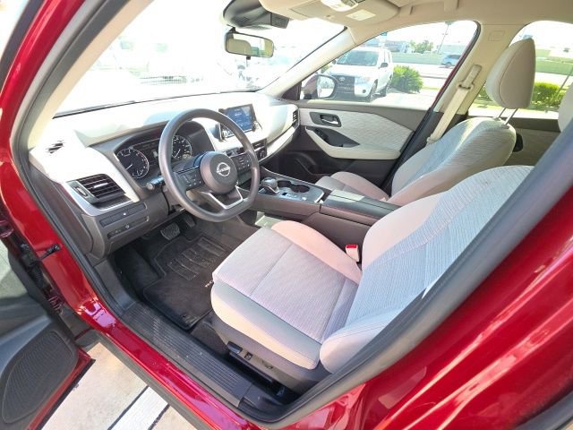 Used 2023 Nissan Rogue SV image 12