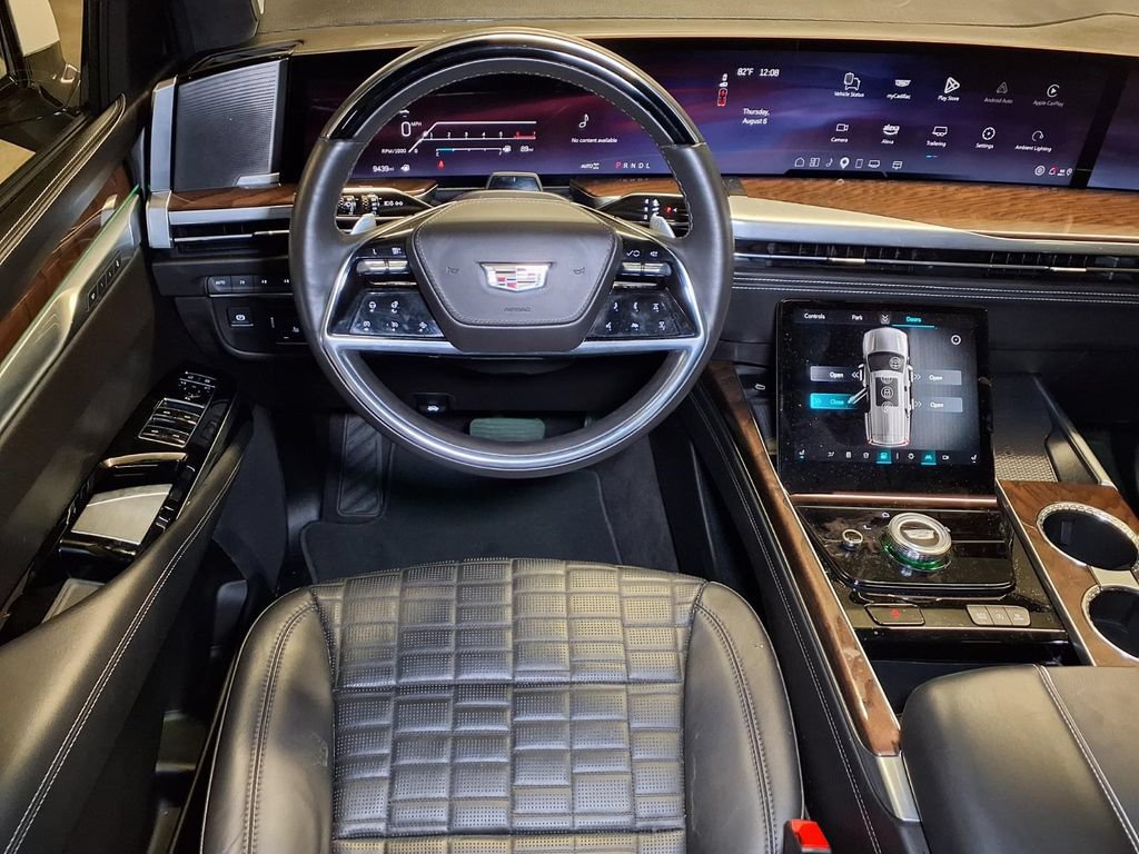 Certified 2025 Cadillac Escalade Sport Platinum AWD/4WD image 16