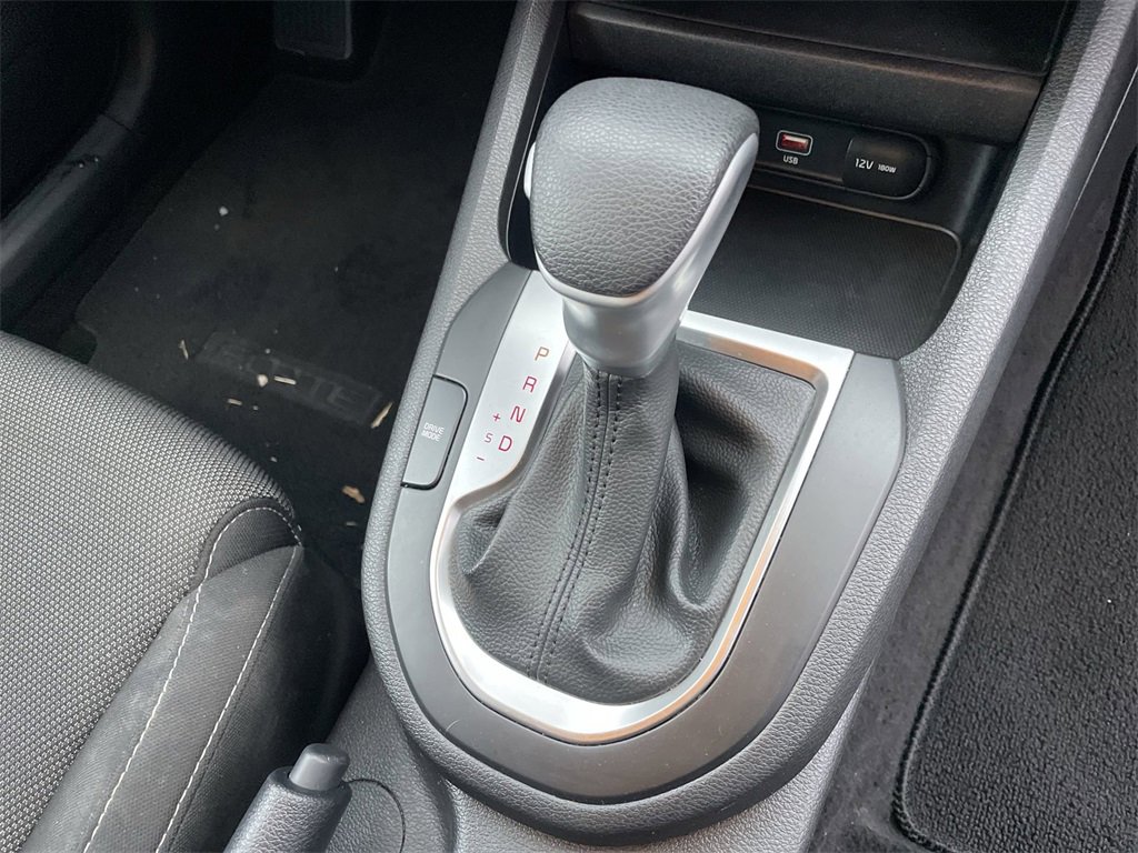 Certified 2022 Kia Forte LXS w/ LXS Technology Package image 23