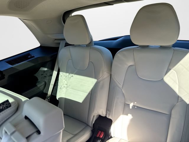 Certified 2025 Volvo XC90 B6 Ultra AWD/4WD image 30