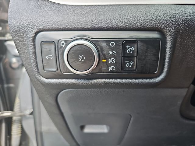 Used 2023 Ford Explorer XLT w/ Equipment Group 202A image 33