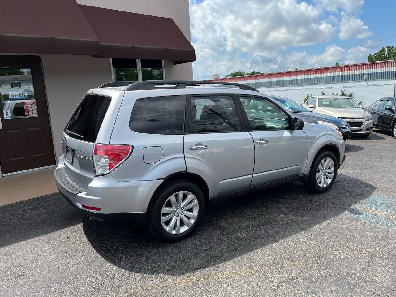 Used 2012 Subaru Forester 2.5X Limited AWD/4WD image 5