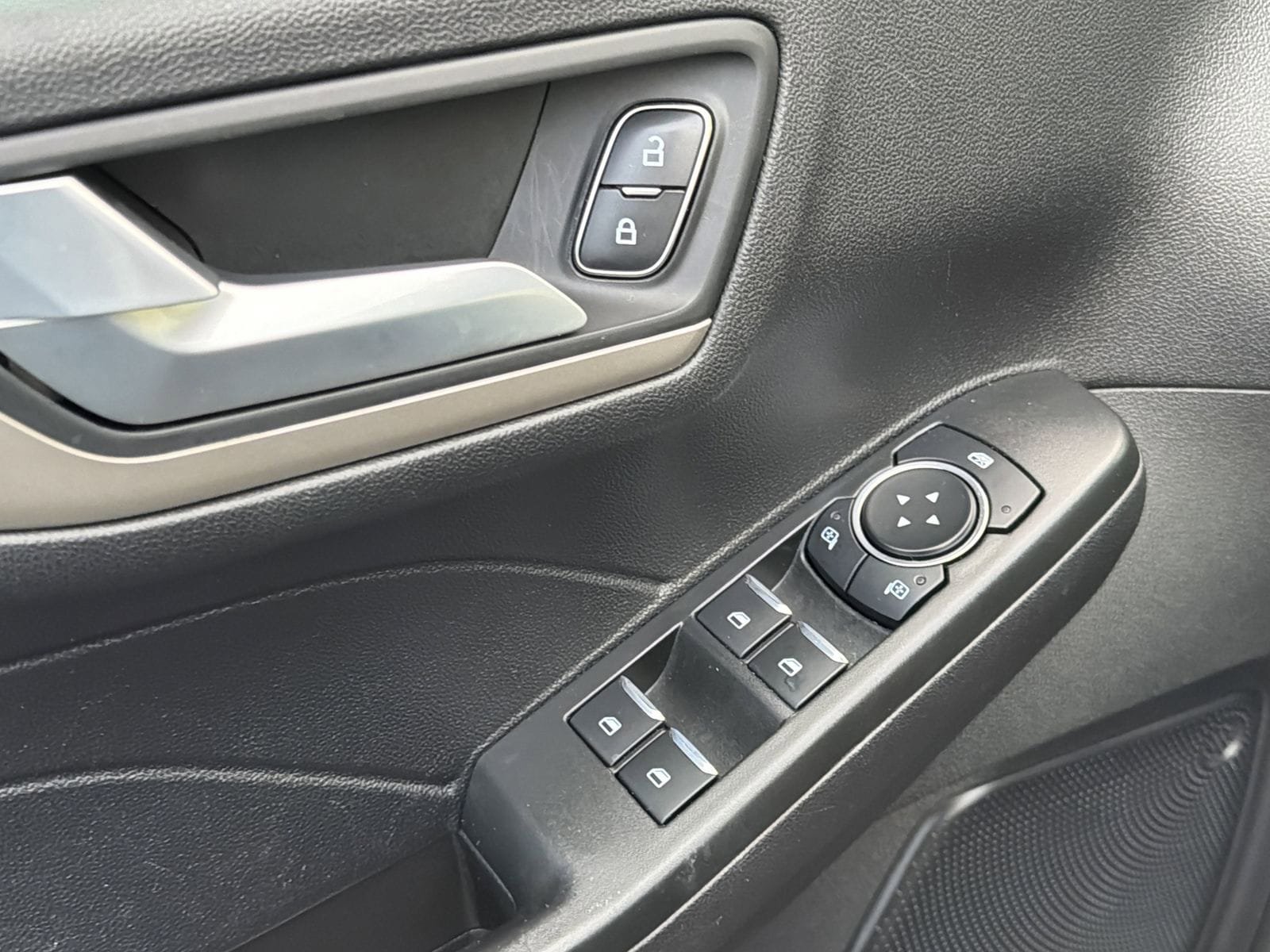 Used 2022 Ford Escape SEL AWD/4WD image 25