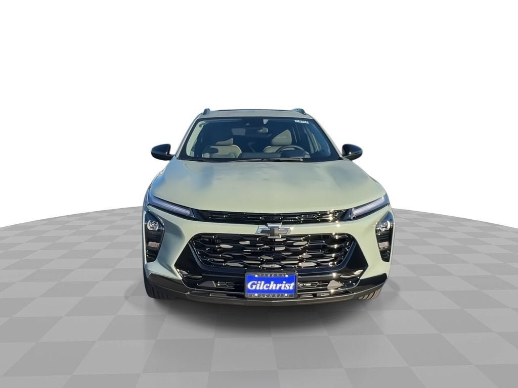 New 2026 Chevrolet Trax ACTIV w/ Sunroof Package FWD image 3