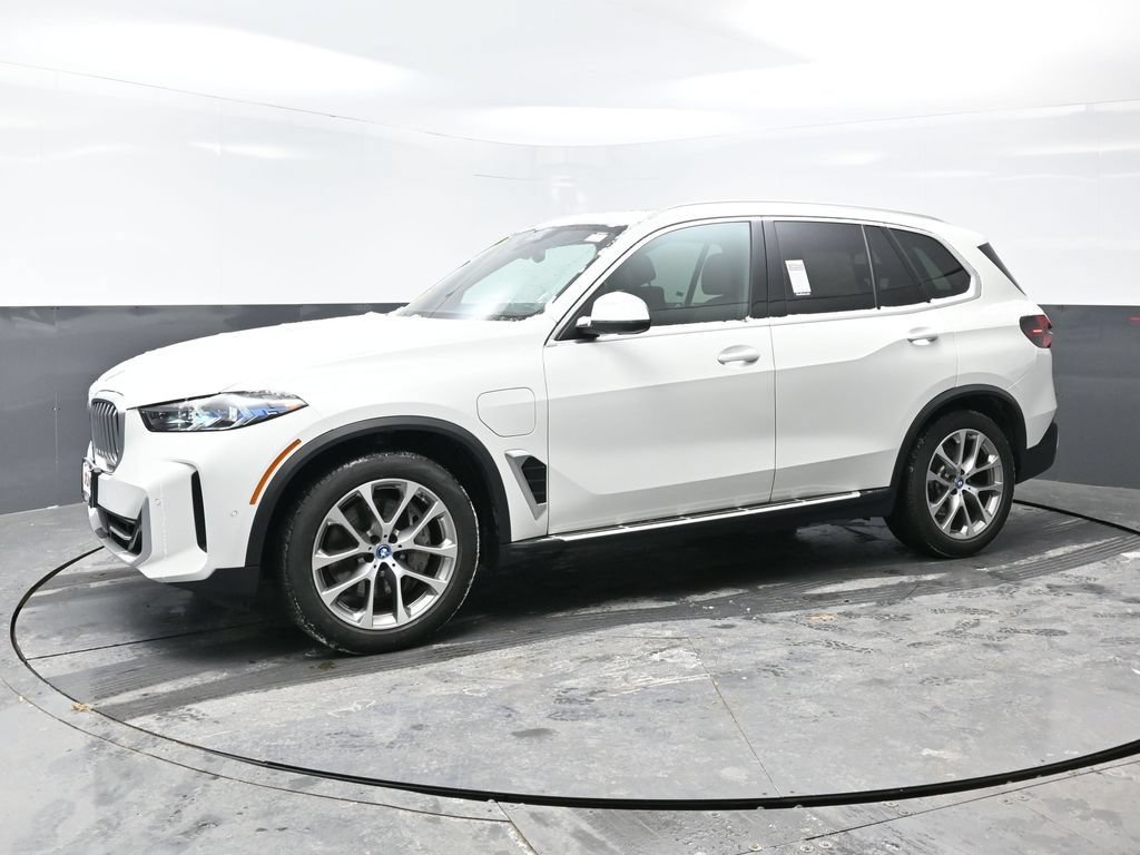 Used 2025 BMW X5 xDrive50e AWD/4WD image 6