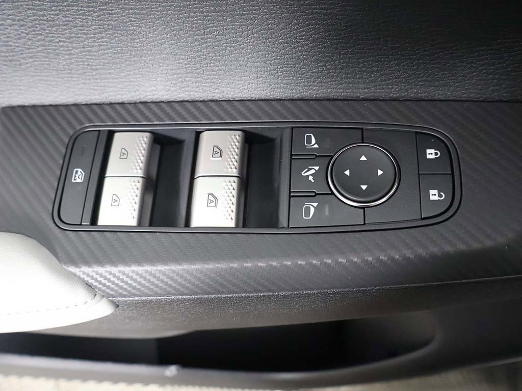 New 2025 Mitsubishi Outlander AWD image 44