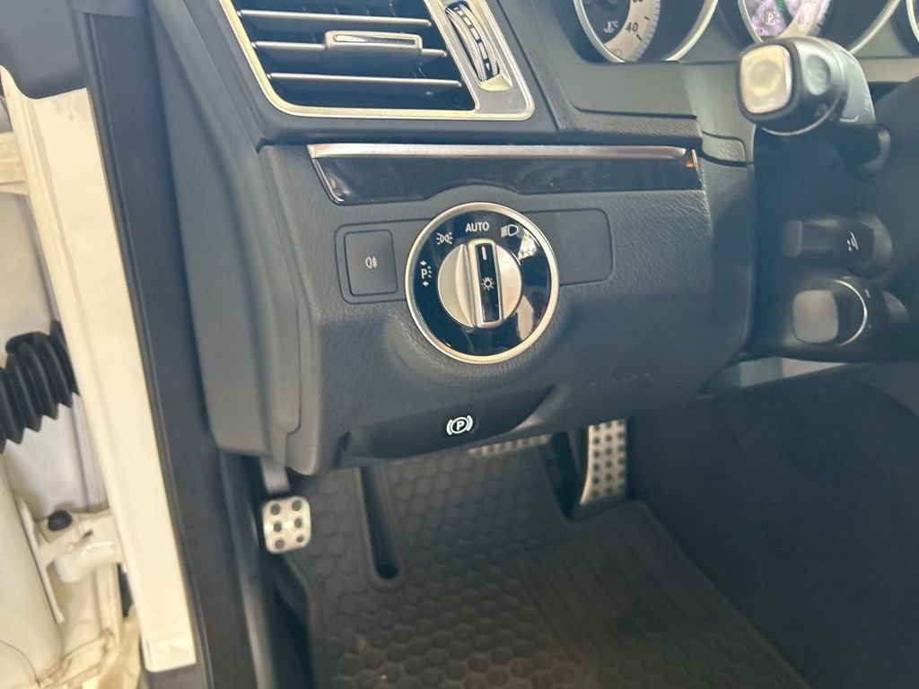 Used 2015 Mercedes-Benz E 550 Cabriolet image 46