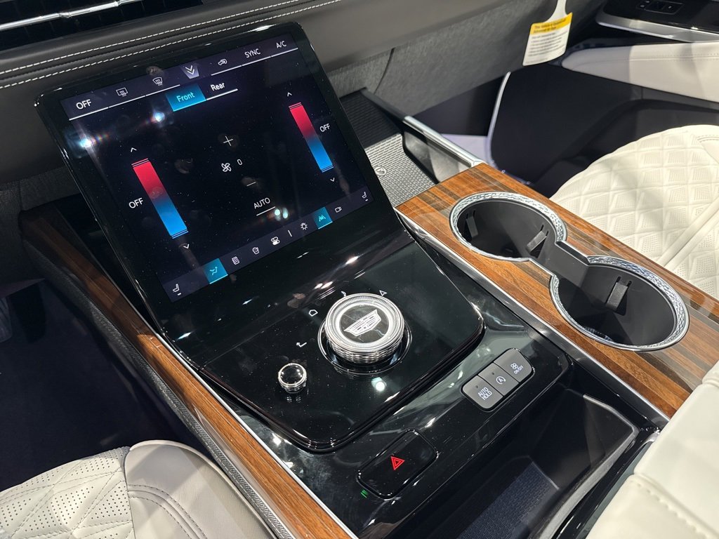 Used 2026 Cadillac Escalade Platinum Sport w/ LPO, ONYX Package image 15