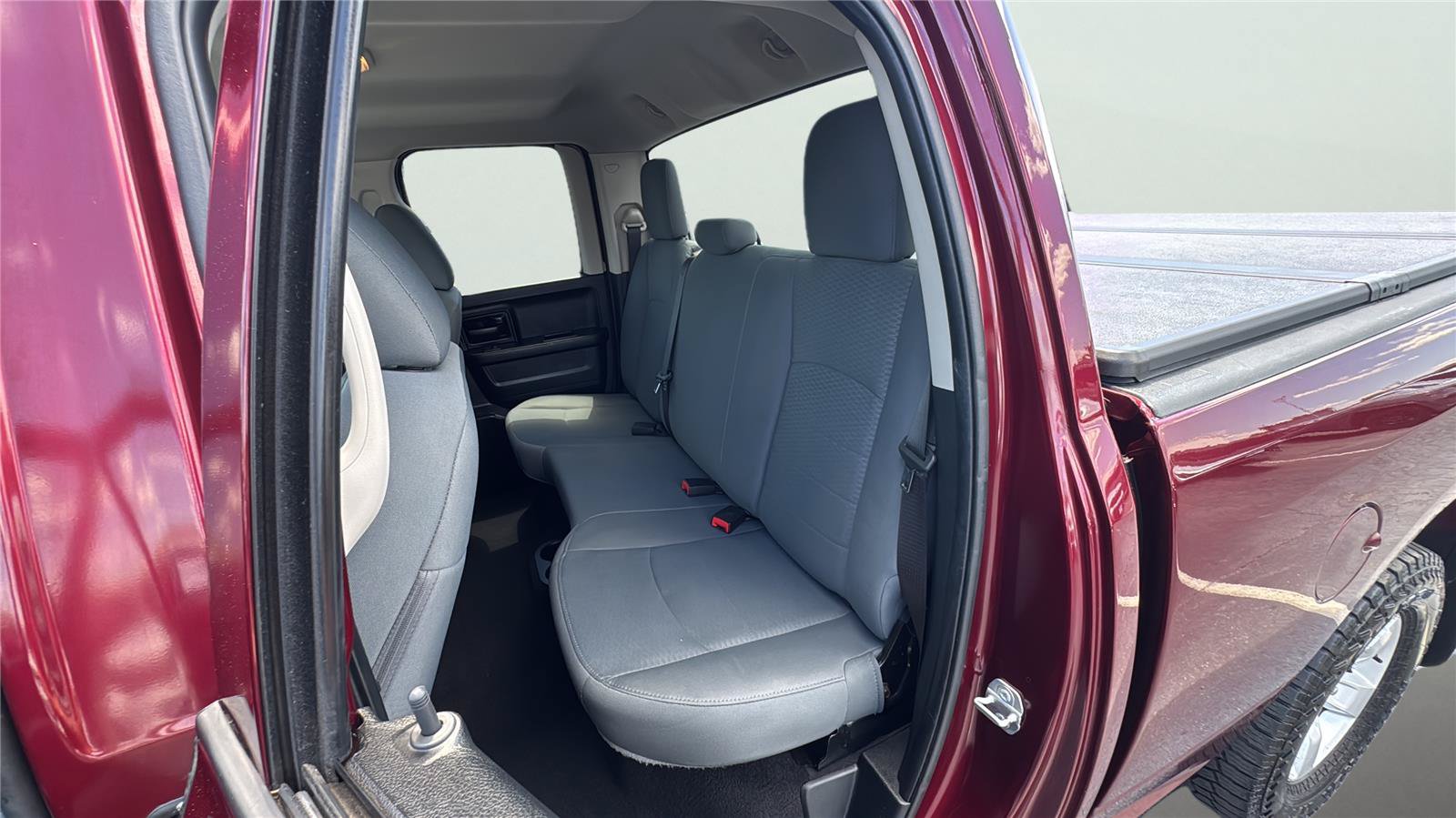 Certified 2017 RAM 1500 Express AWD/4WD image 19