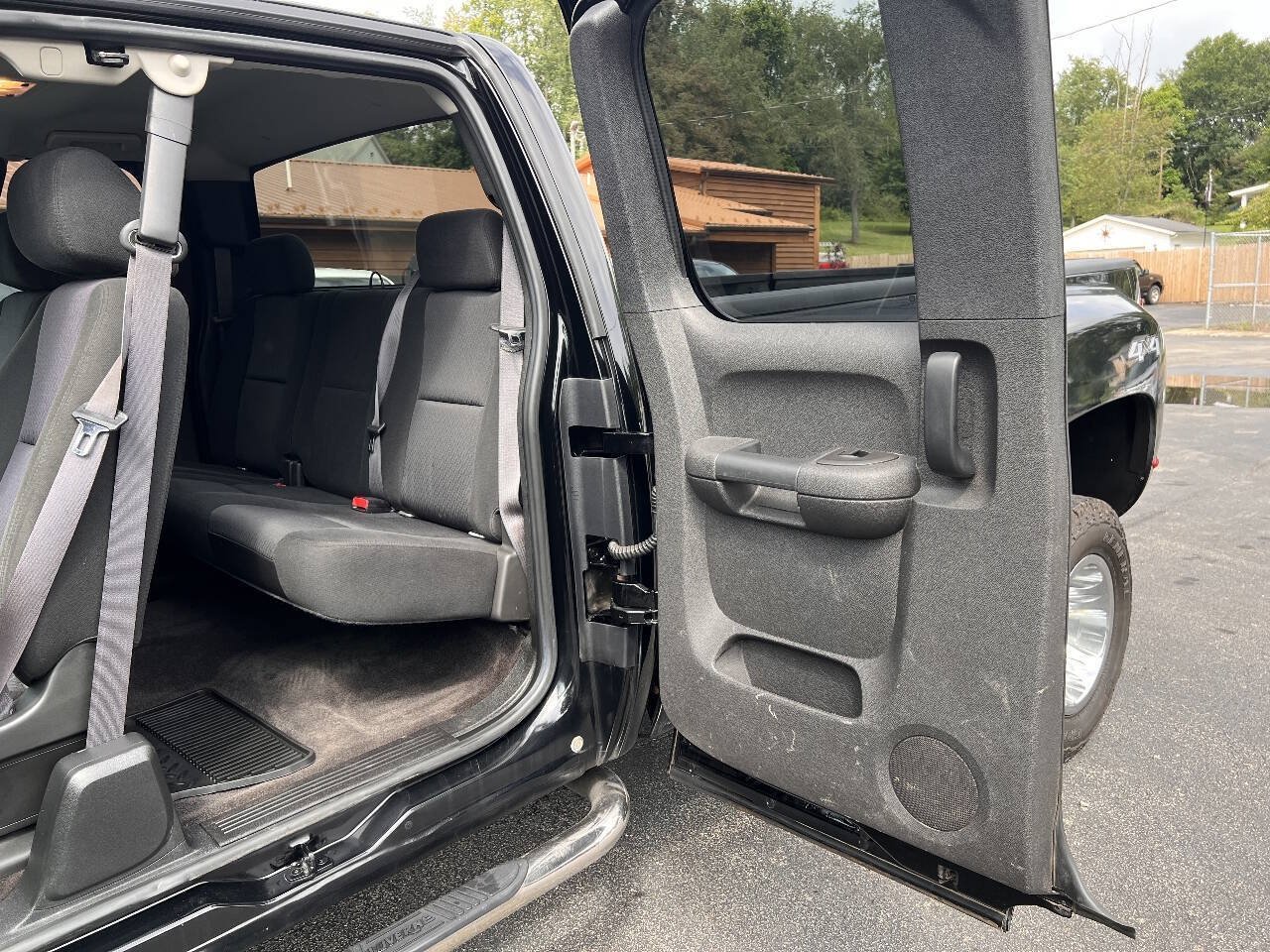 Used 2011 Chevrolet Silverado 3500 LT AWD/4WD image 14