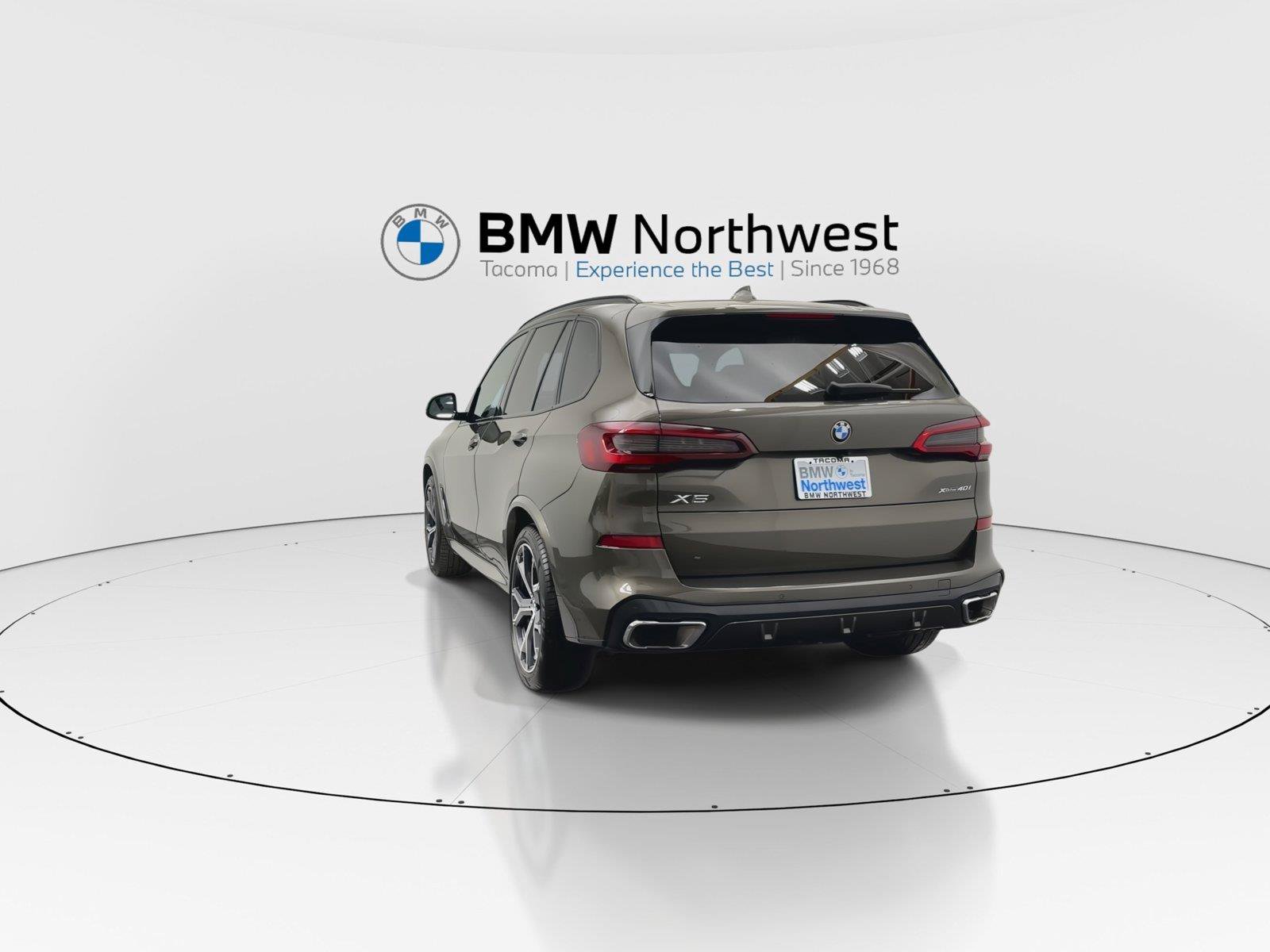 Used 2023 BMW X5 xDrive40i w/ M Sport Package AWD/4WD image 13
