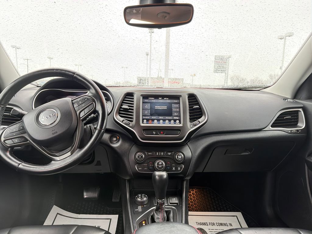 Used 2020 Jeep Cherokee Trailhawk w/ Cold Weather Group image 12