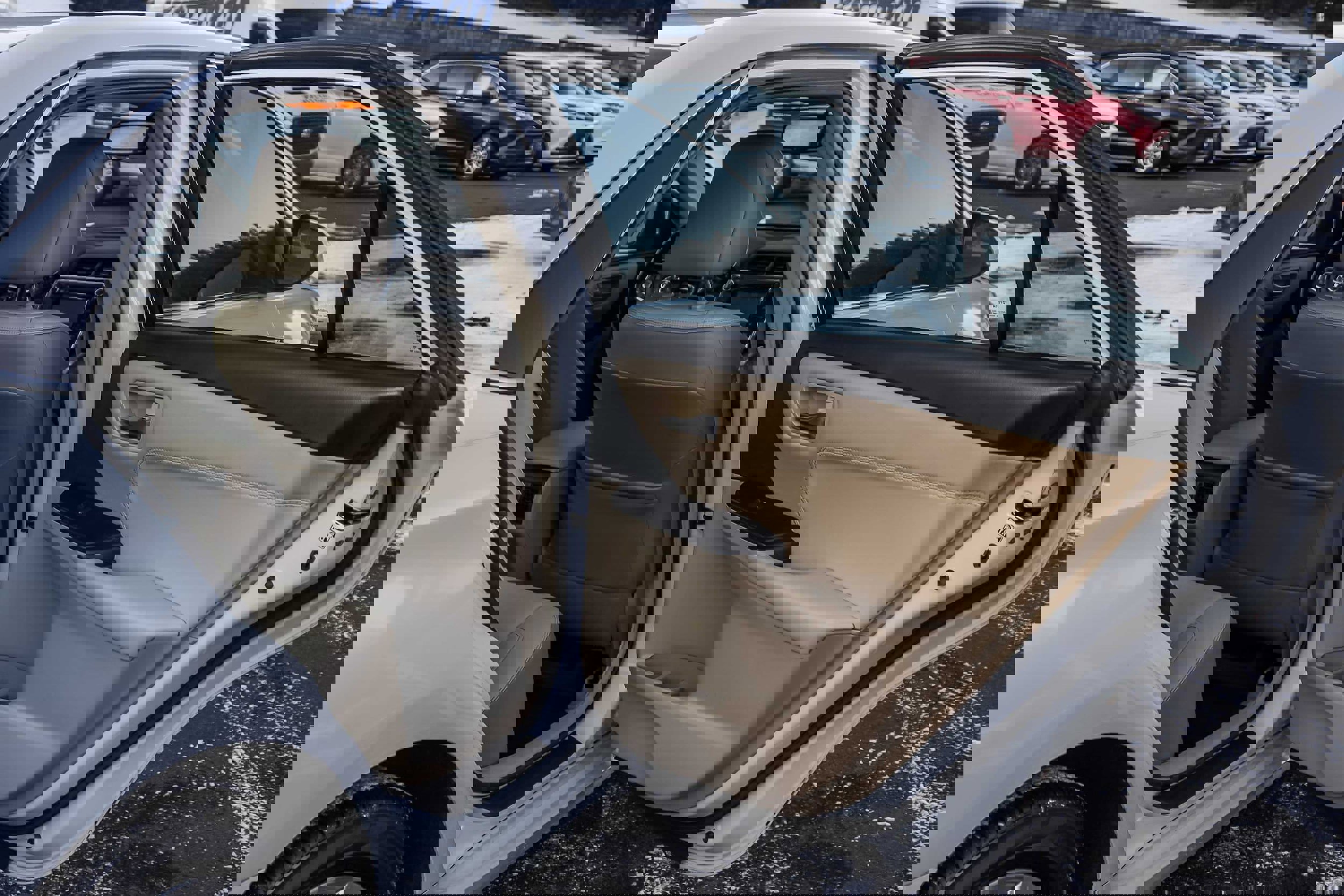 Used 2016 Toyota Camry XLE image 17