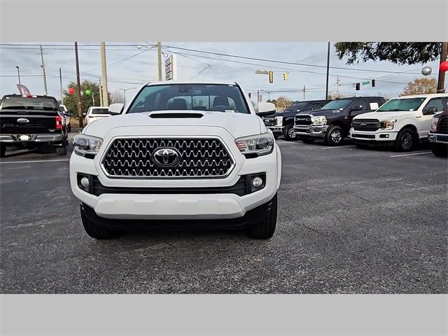 Used 2019 Toyota Tacoma TRD Sport image 22