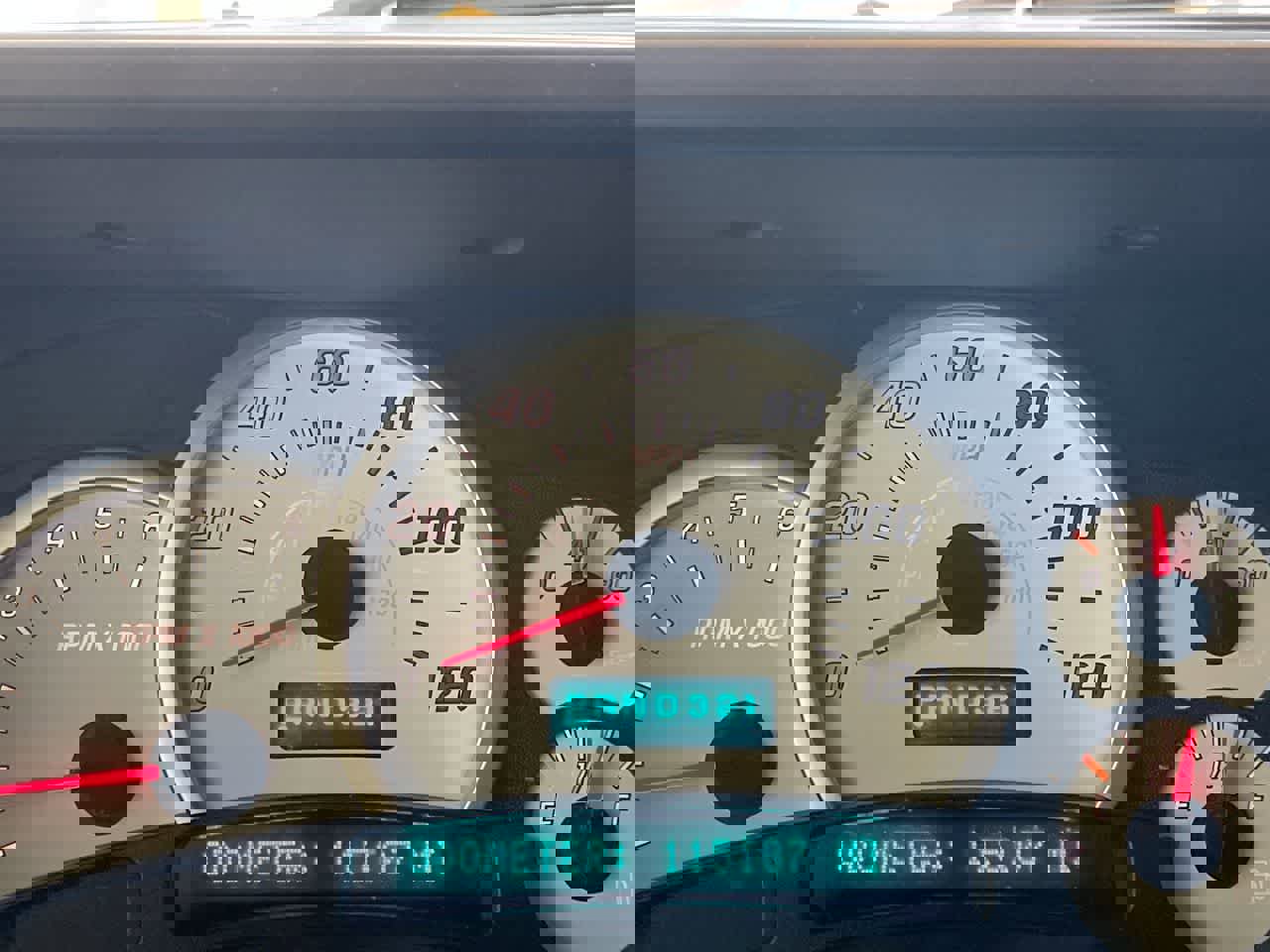 Used 2003 HUMMER H2 w/ Preferred Equipment Group image 15