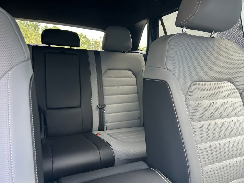 New 2026 Volkswagen Atlas Cross Sport SEL R-Line image 36