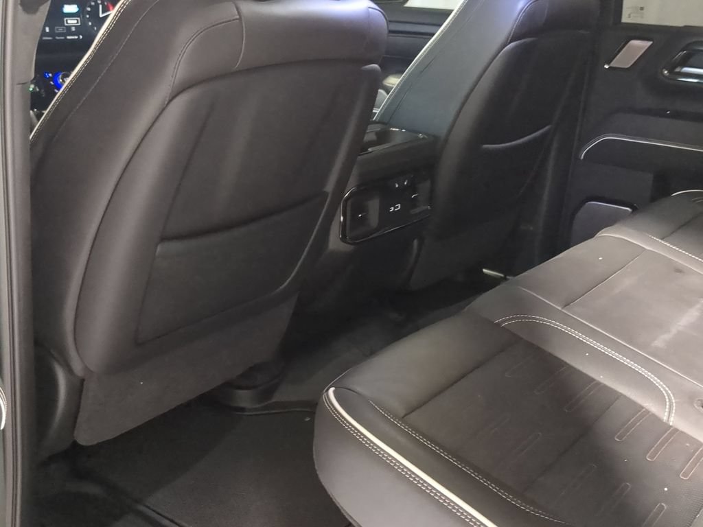 Used 2025 GMC Sierra 2500 AT4X AWD/4WD image 18