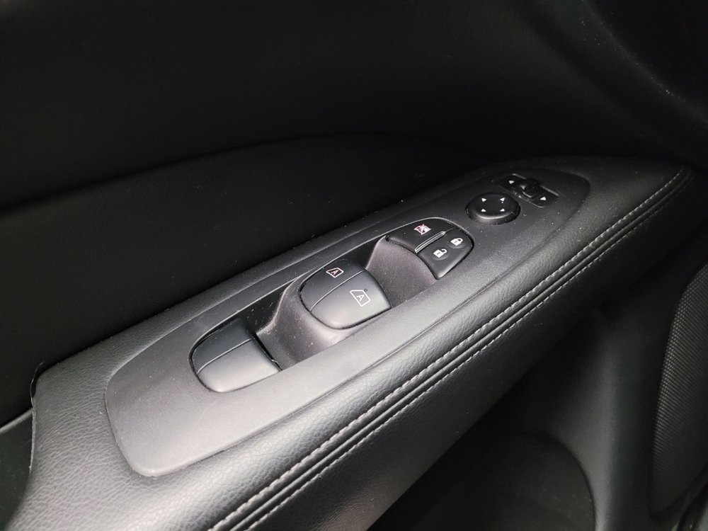 Used 2019 Nissan Pathfinder SL AWD/4WD image 27