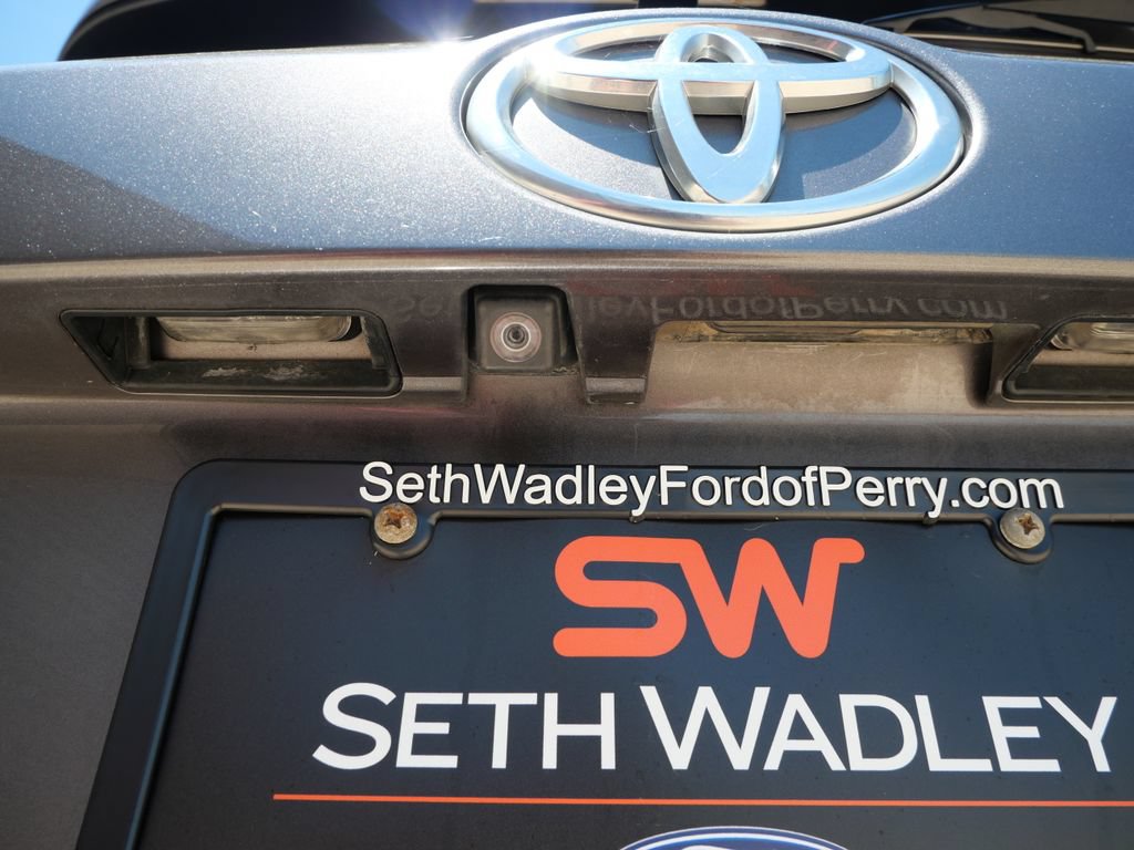 Used 2016 Toyota Highlander XLE AWD/4WD image 12