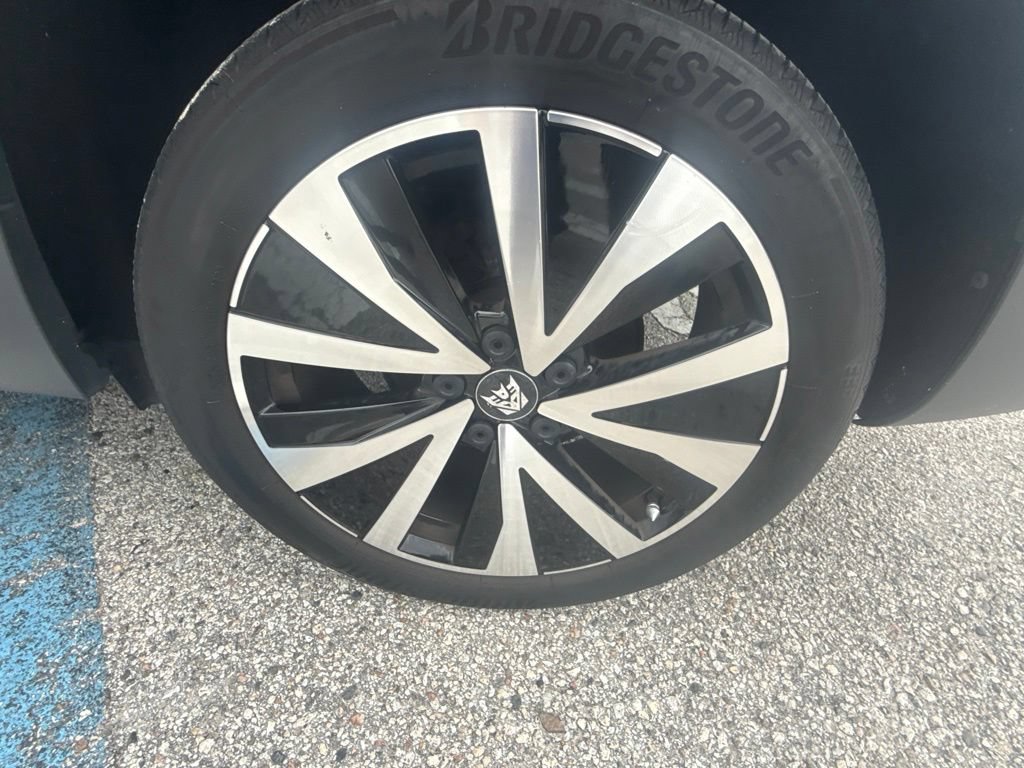Certified 2023 Volkswagen Taos SE FWD image 22