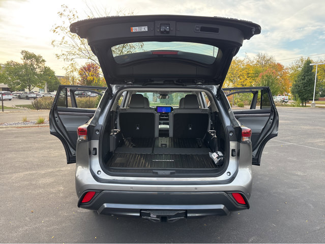 New 2026 Toyota Highlander Limited image 14