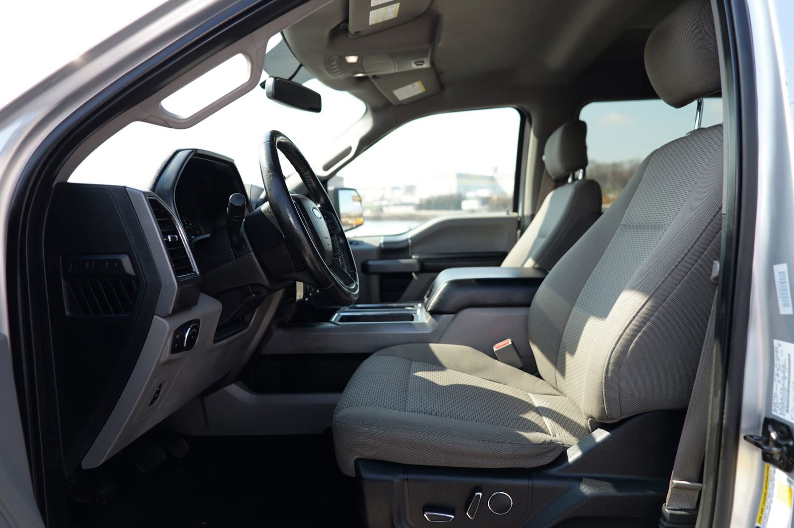 Used 2017 Ford F150 XLT w/ Equipment Group 302A Luxury image 16