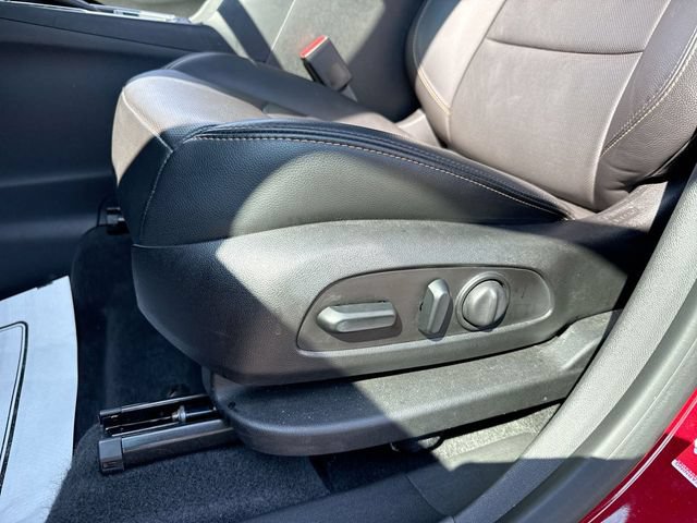 Used 2019 Chevrolet Equinox Premier FWD image 12