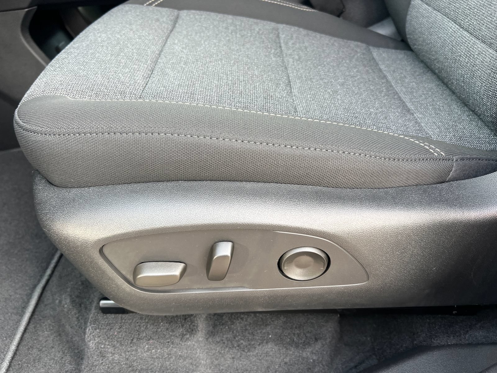 New 2027 GMC Acadia Elevation AWD/4WD image 10