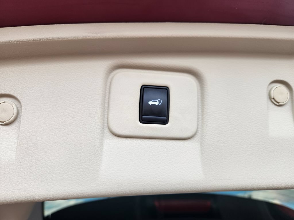 Used 2017 Nissan Murano Platinum w/ Platinum Technology Package FWD image 15