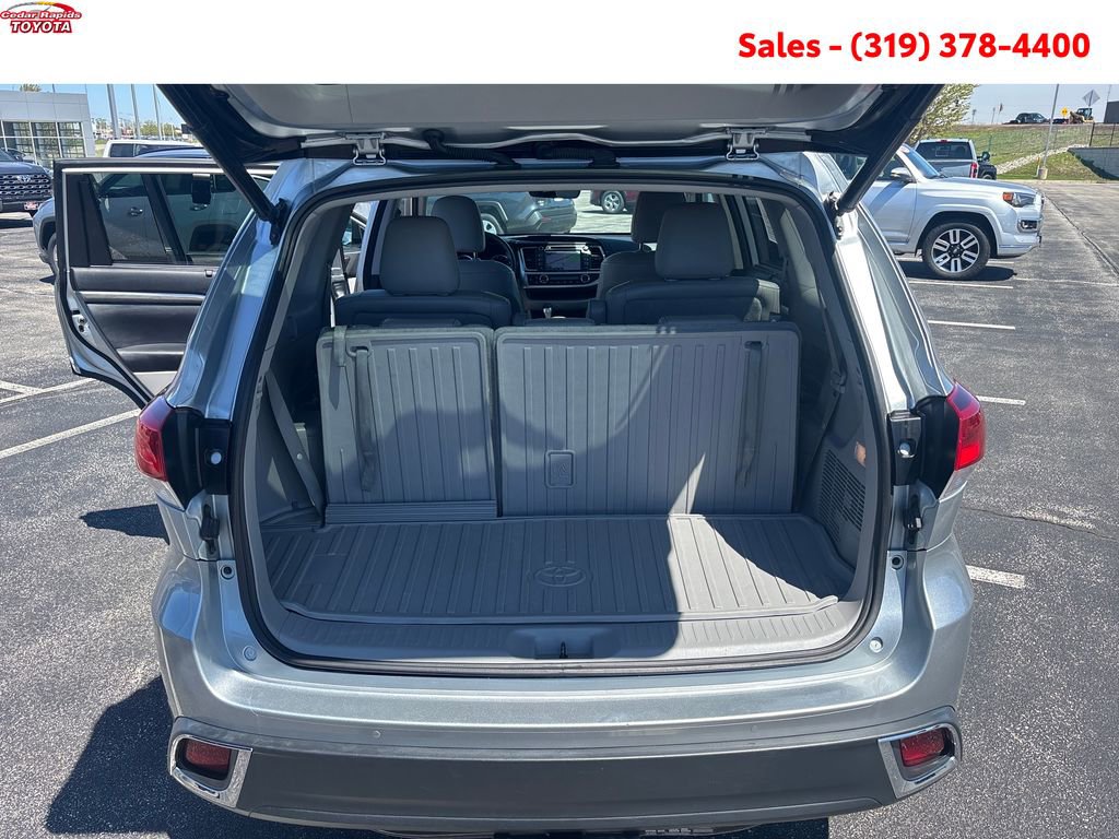 Certified 2018 Toyota Highlander Limited AWD/4WD image 26