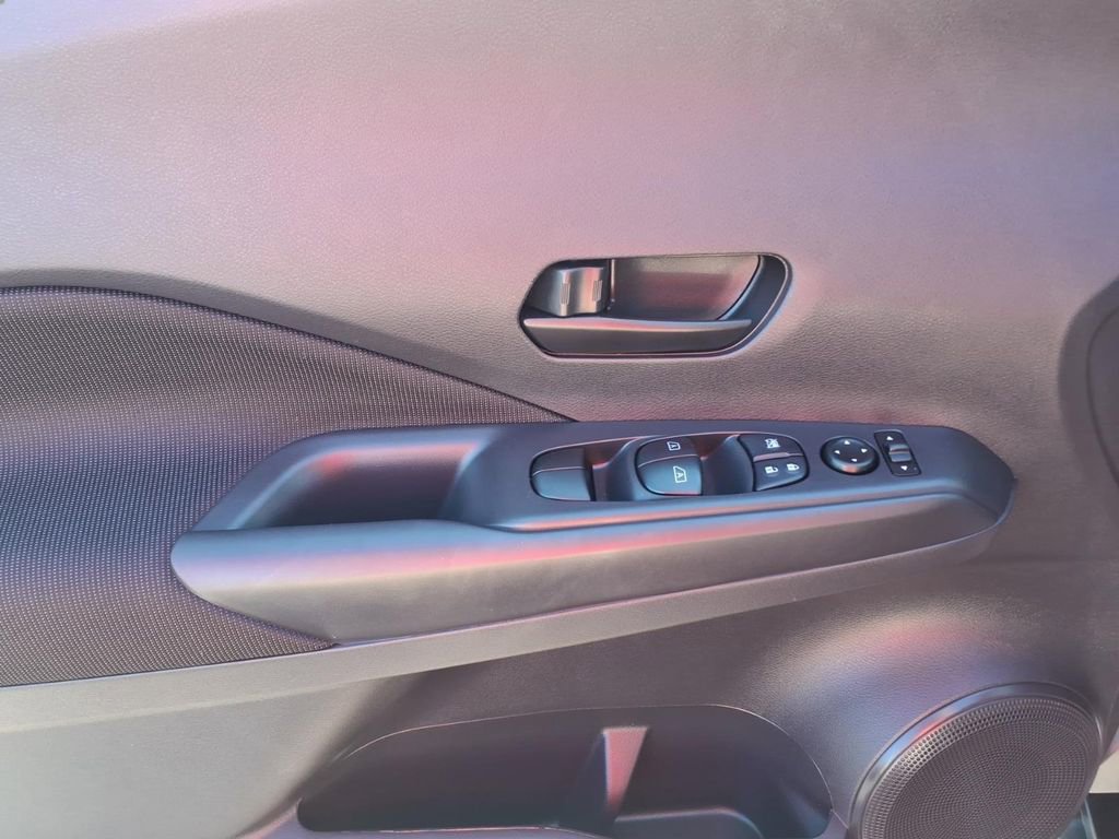 Used 2024 Nissan Kicks S image 14