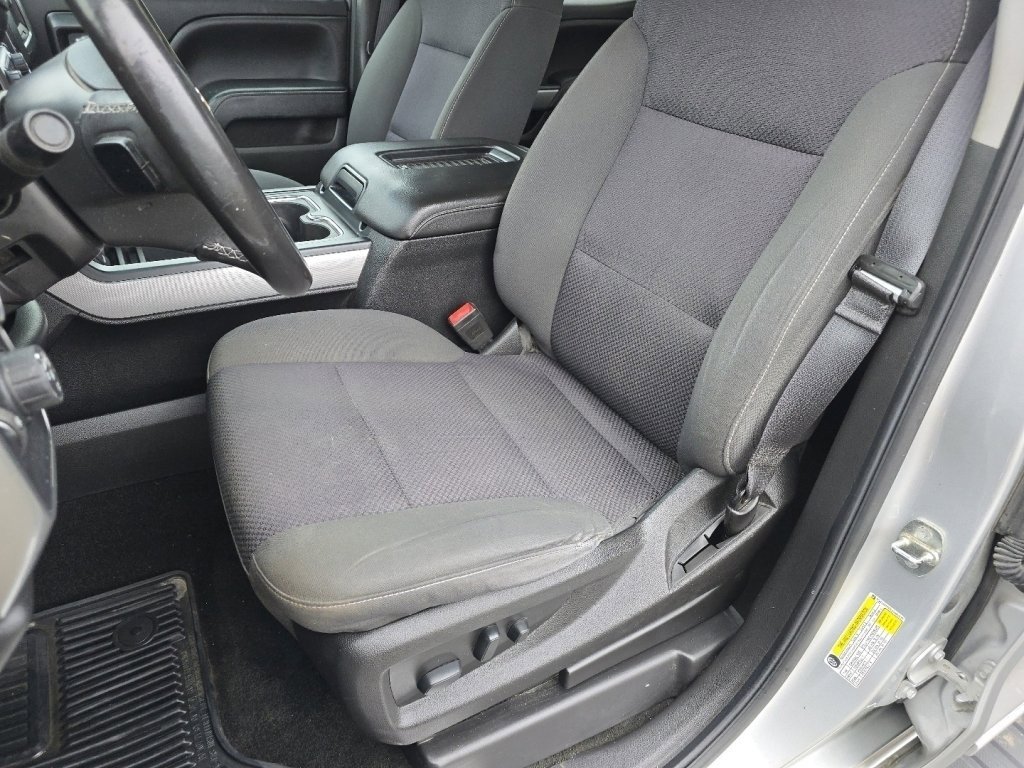 Used 2018 Chevrolet Silverado 1500 LT w/ All Star Edition image 33