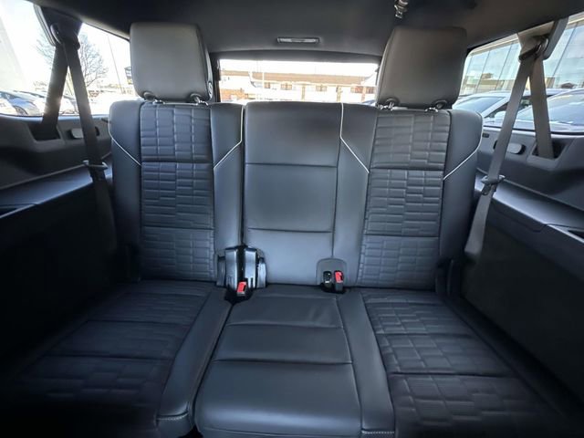 Certified 2025 Cadillac Escalade ESV Premium Luxury Platinum w/ LPO, Floor Liner Package image 32