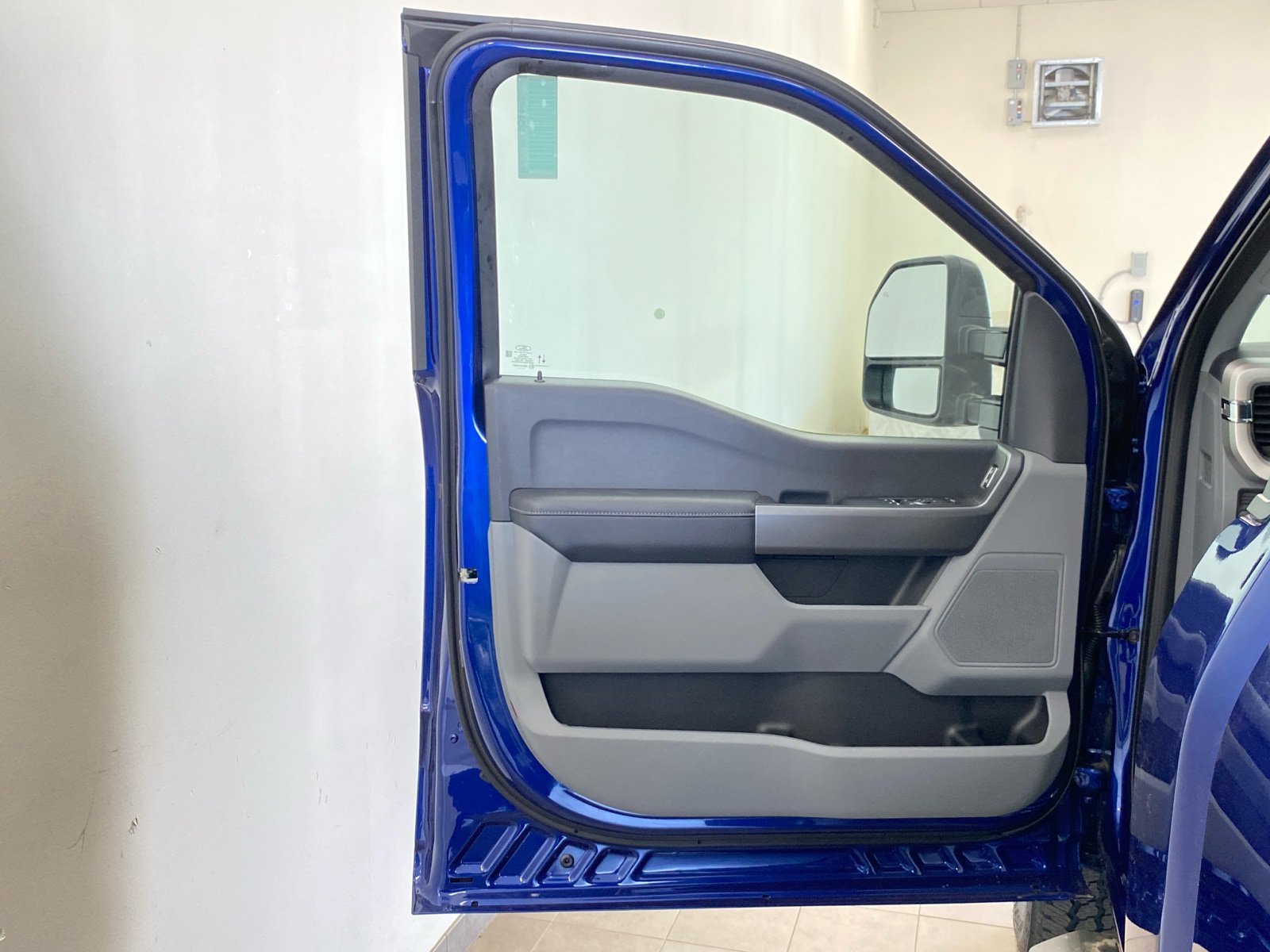 New 2026 Ford F350 XLT w/ FX4 Off-Road Package AWD/4WD image 10