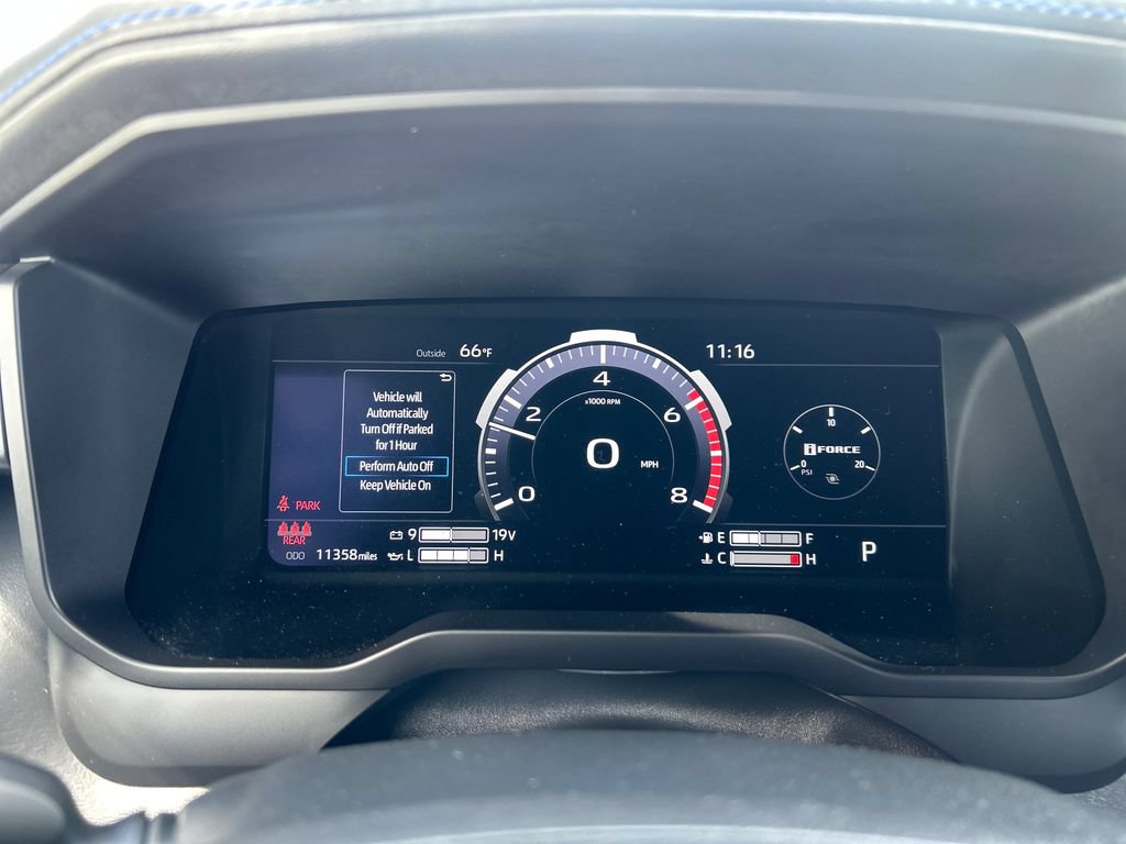 Used 2024 Toyota Tundra Platinum w/ TRD Off-Road Package AWD/4WD image 19
