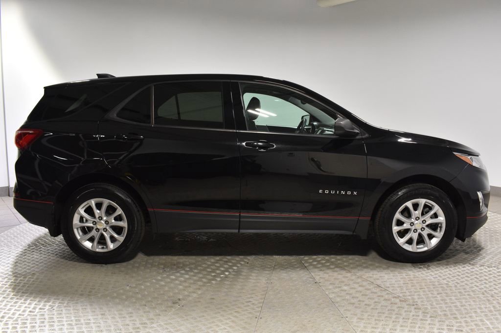 Used 2019 Chevrolet Equinox LS w/ LS Convenience Package image 9