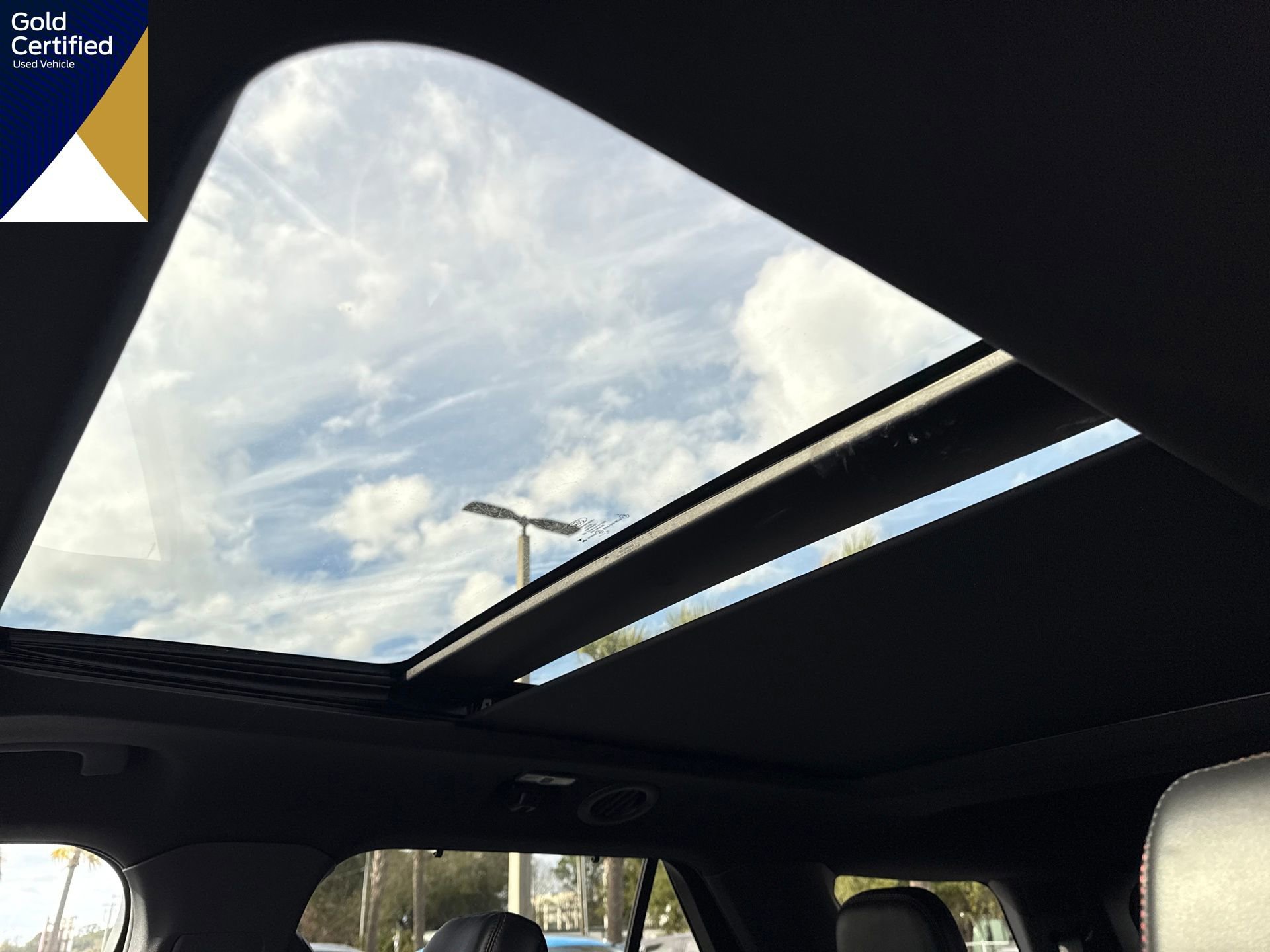 Certified 2025 Ford Explorer ST image 26