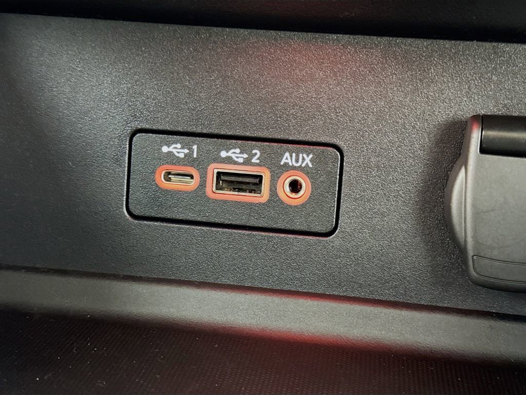 Used 2023 Nissan Sentra SV image 18