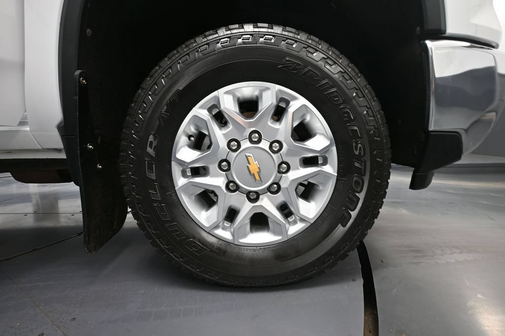 Used 2025 Chevrolet Silverado 3500 LT w/ Safety Package AWD/4WD image 17