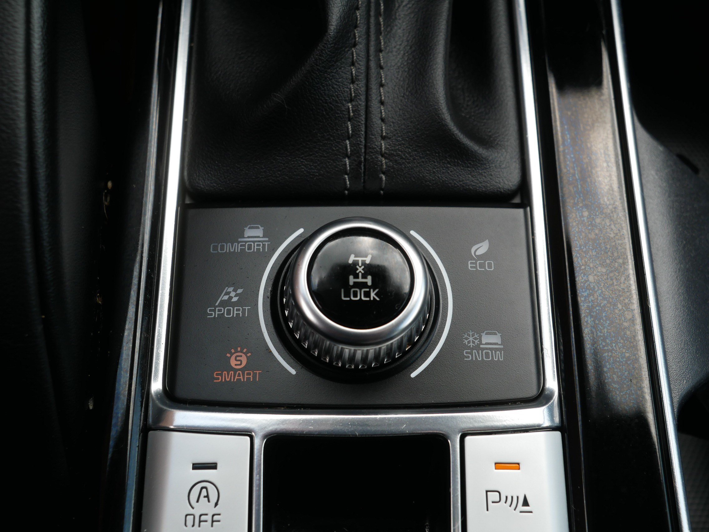 Certified 2022 Kia Telluride SX w/ SX Prestige Package AWD/4WD image 32