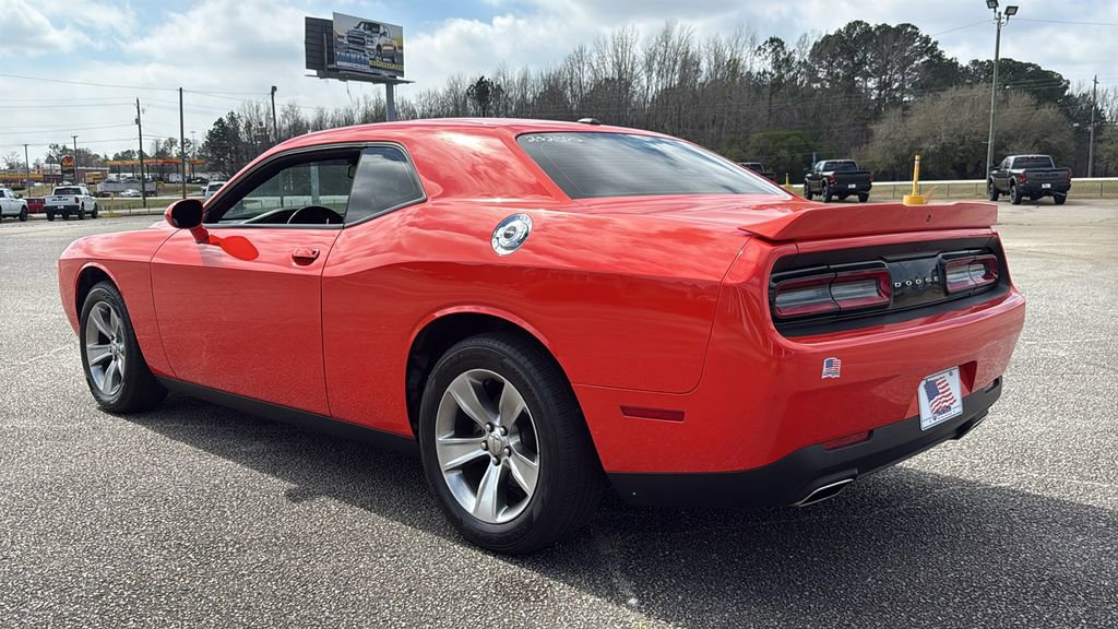Used 2021 Dodge Challenger SXT image 5